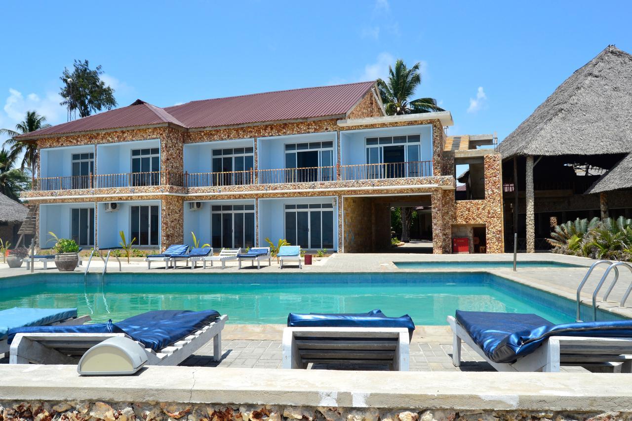 Serene Beach Resort Dar es Salaam Bagian luar foto